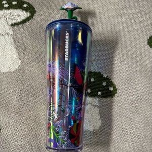 New 2023 Starbucks holiday Christmas venti cup with topper